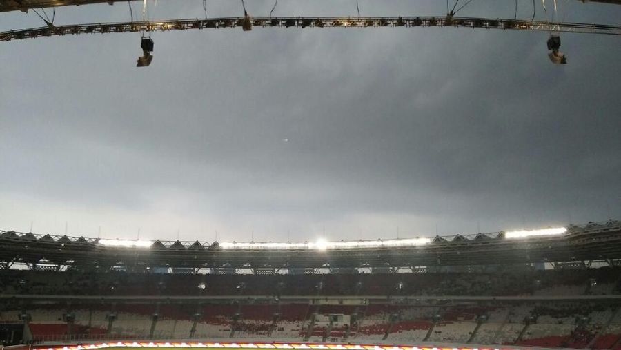 Presiden Joko Widodo meresmikan Stadion Utama Gelora Bung Karno setelah direnovasi sejak Agustus 2016 lalu