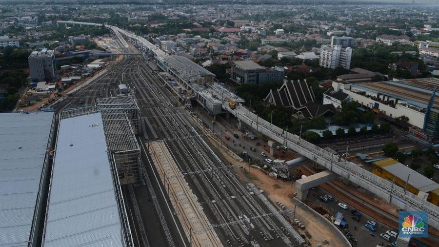 Menteri PUPR Basuki Hadimuljono belum dapat memastikan kapan proyek MRT dan LRT dimulai lagi.