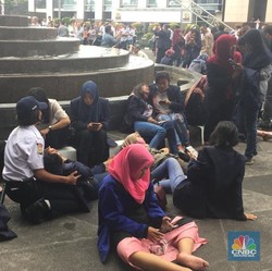 Update Terbaru Kondisi Korban Selasar Bursa yang Ambruk