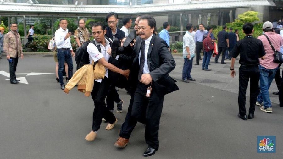 Berikut deretan peristiwa terpopuler 2018 yang dirangkum oleh tim CNBC Indonesia .