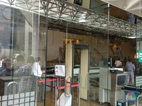Koridor Lantai 1 Gedung BEI Ambruk, Banyak Korban Luka