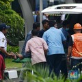 Akses Tower II Harus Izin Pengelola, Tito Jenguk Korban ke RS