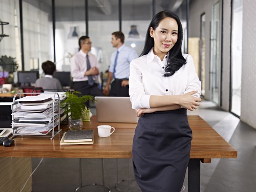 Ini yang Perlu Dilakukan Wanita Agar Setara dengan Pria di Dunia Kerja Ini yang Perlu Dilakukan Wanita Agar Setara dengan Pria di Dunia Kerja