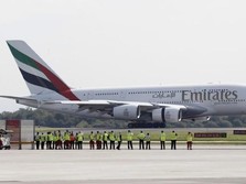 Perdana! Pesawat Terbesar Dunia Airbus A380 Mendarat di Bali