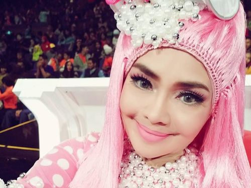 5 Gaya Hijab Teraneh yang Pernah Ada, Mirip Wig Hingga Pocong 1 5 Gaya Hijab Teraneh yang Pernah Ada, Mirip Wig Hingga Pocong 1