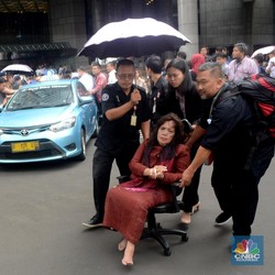 Kepanikan Saat Koridor Lantai 1 Gedung BEI Ambruk