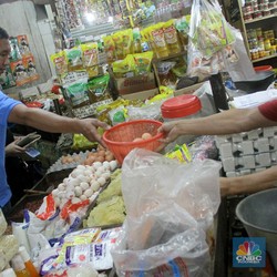 Harga Sembako Makin Gila! Awas Angka Kemiskinan Ikut Naik...