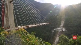 VIDEO: Penyelamatan Korban Jembatan Ambruk di Kolombia