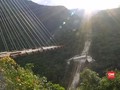 VIDEO: Penyelamatan Korban Jembatan Ambruk di Kolombia