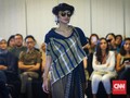 FOTO: Koleksi Busana Nyentrik Purana Lewat 'Intropical'