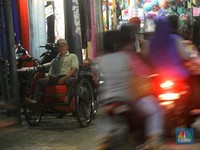 Geliat Pengayuh Becak di Tanjung Priok