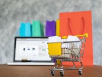 Ada Database Industri, Bunga Fintech Tak Mencekik Lagi?