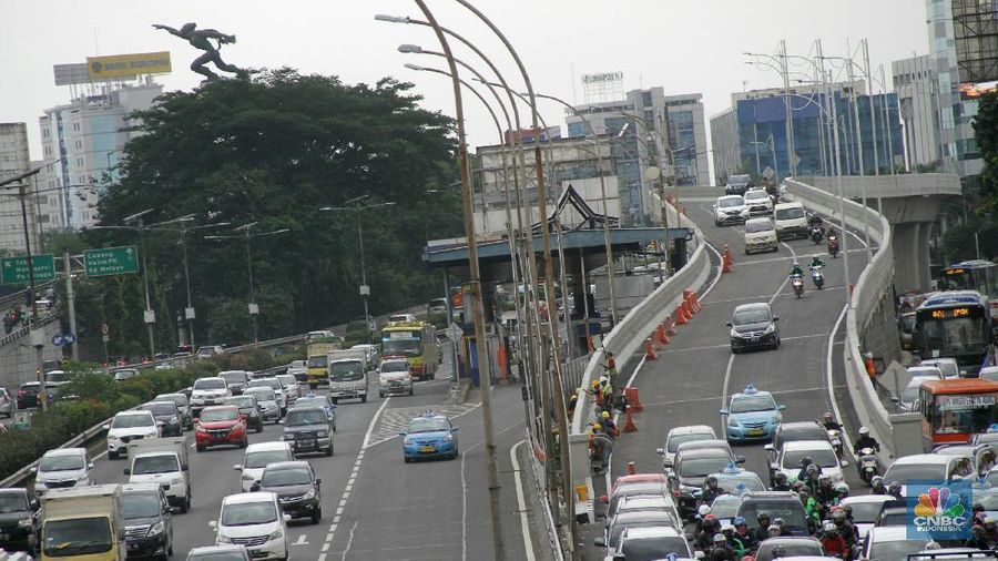 Pemerintah kembali menggulirkan rencana pembatasan usia kendaraan.