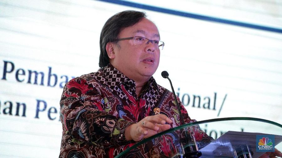 MRT sudah dicanangkan sejak tahun 90-an tetapi baru terealisasi 2013.