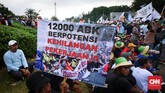 Larangan peggunaan cantrang dinilai sudah menyulitkan nelayan. Mereka bahkan mengklaim belasan ribu anak buah kapal bakal kehilangan pekerjaan. (CNNIndonesia/Safir Makki)