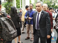 OJK Larang Lembaga Keuangan Gunakan dan Jualan Bitcoin Cs