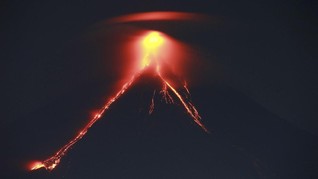 FOTO: Filipina Evakuasi Warga Jelang Letusan Gunung Mayon