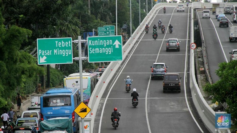 Dishub DKI Jakarta mencatat uji coba Flyover Pancoran efektif mengurangi kemacetan hingga 60% di jalan utama.