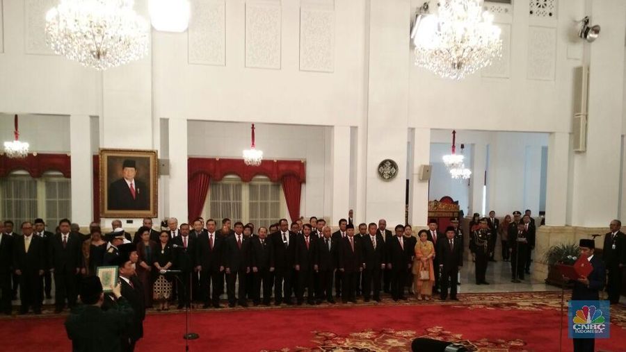 Presiden Reshuffle Kabinet dan Lantik Pejabat Negara Presiden Resuffle Kabinet dan Lantik Pejabat Negara