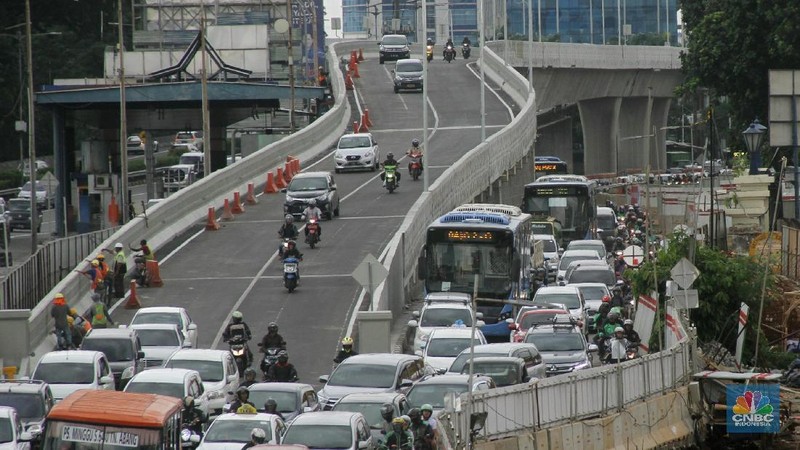 Dishub DKI Jakarta mencatat uji coba Flyover Pancoran efektif mengurangi kemacetan hingga 60% di jalan utama.