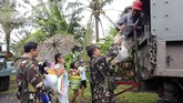 Ratusan sekolah-sekolah pun telah diliburkan. (REUTERS/Stringer NO RESALES. NO ARCHIVES)