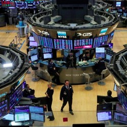 Bursa AS Anjlok, Menanti Rilis Laba Perusahaan Raksasa Tech