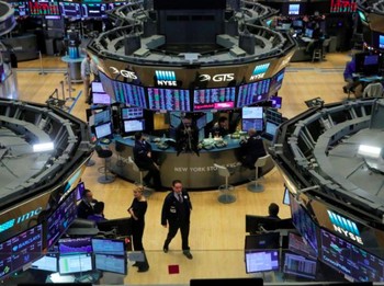 Saham AS Rontok Berjamaah, Investor Khawatir Inflasi & Perang