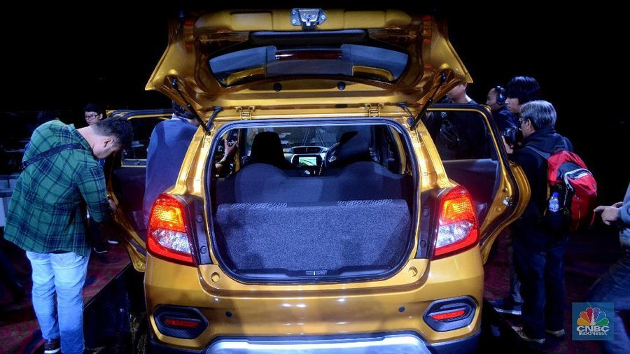 Datsun CROSS merupakan model ketiga yang diperkenalkan oleh brand ini di Indonesia dan model baru keenam di dunia.