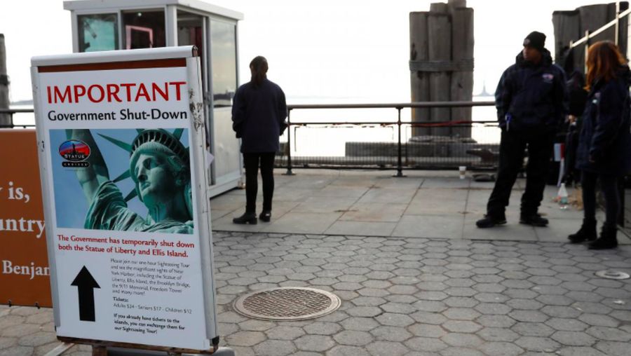 Gubernur New York yakinkan Patung Liberty akan kembali dibuka untuk wisatawan walaupun pemerintahan AS tutup