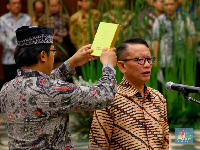 Mantan Dirjen Pajak Ken Dwijugiasteadi Merapat ke Golkar
