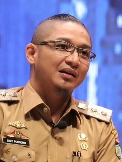Man Bun, Gaya Rambut Cepol Pasha Ungu yang Jadi Kontroversi Man Bun, Gaya Rambut Cepol Pasha Ungu yang Jadi Kontroversi