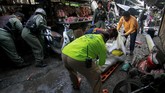 Kelompok-kelompok pemberontak tersebut kerap melancarkan serangan. Sejak 2014 hingga kini ratusan serangan telah menewaskan sekitar 6.000 orang. (REUTERS/Surapan Boonthanom)