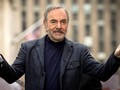 Penyanyi Neil Diamond Pensiun karena Parkinson
