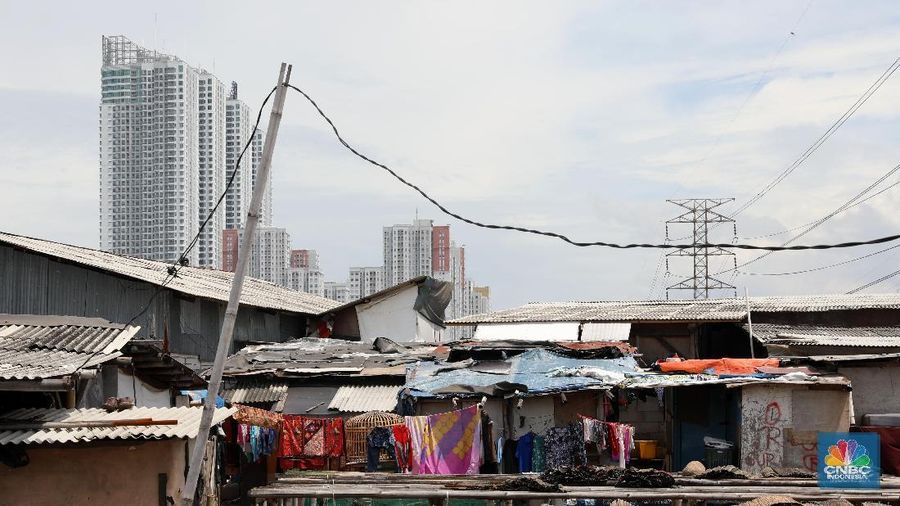 Suasana pemukiman di Kawasan Muara Angke, Jakarta, Selasa (23/1/2018)