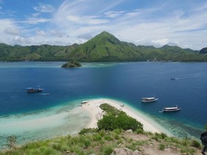 Eksplorasi Labuan Bajo: 9 Pantai Tersembunyi yang Wajib Masuk Daftar Liburanmu!