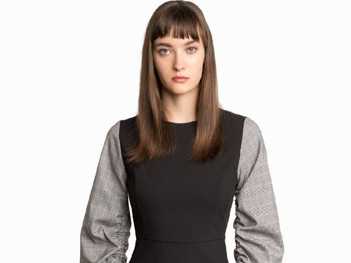 5 Model Dress Kerja yang Bikin Kamu Terlihat Feminin Sekaligus Powerful 5 Model Dress Kerja yang Bikin Kamu Terlihat Feminin Sekaligus Powerful