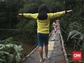 FOTO: Jembatan 'Indiana Jones' Nadi Penghubung Jakarta-Depok