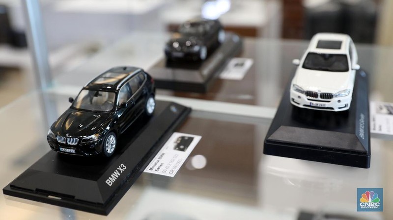 BMW Group Indonesia, bersama dengan PT. Artha Motor Lestari resmikan BMW Thamrin sebagai City Sales Outlet pertama di Indonesia.