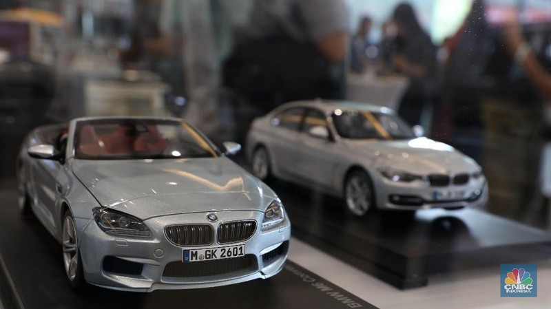 BMW Group Indonesia, bersama dengan PT. Artha Motor Lestari resmikan BMW Thamrin sebagai City Sales Outlet pertama di Indonesia.