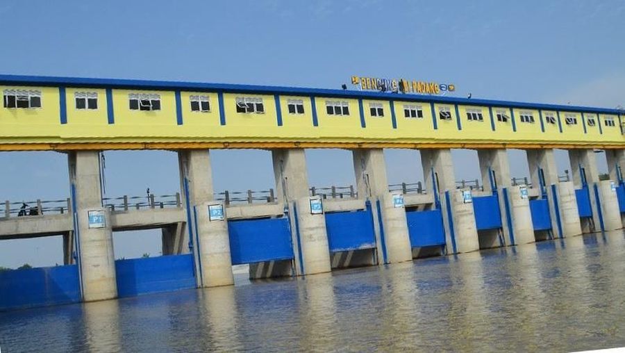 Kehadiran bendung ini akan menjamin suplai air irigasi secara berkelanjutan bagi 3 daerah irigasi yakni Paya Lombang, Langgau dan Bajayu.