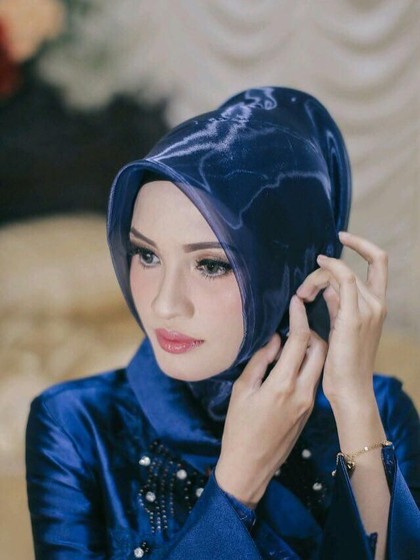 Makeup Pernikahan Istri Cantik Gubernur Kalimantan Tengah yang Jadi Sorotan Makeup Pernikahan Istri Cantik Gubernur Kalimantan Tengah yang Jadi Sorotan