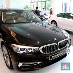 Harga Mobil Range Rover & BMW Terjun Bebas, Borong Sekarang!