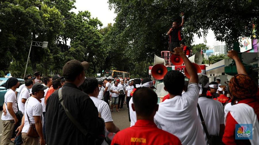 Aksi mendukung penuh permenhub No. 108 Tahun 2017 yang menyangkut legalitas sebagai pelaku angkutan sewa khusus.