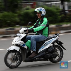 Ahok Kasih Diskon BBM ke Ojol, Angkutan Umum Lain Gimana?