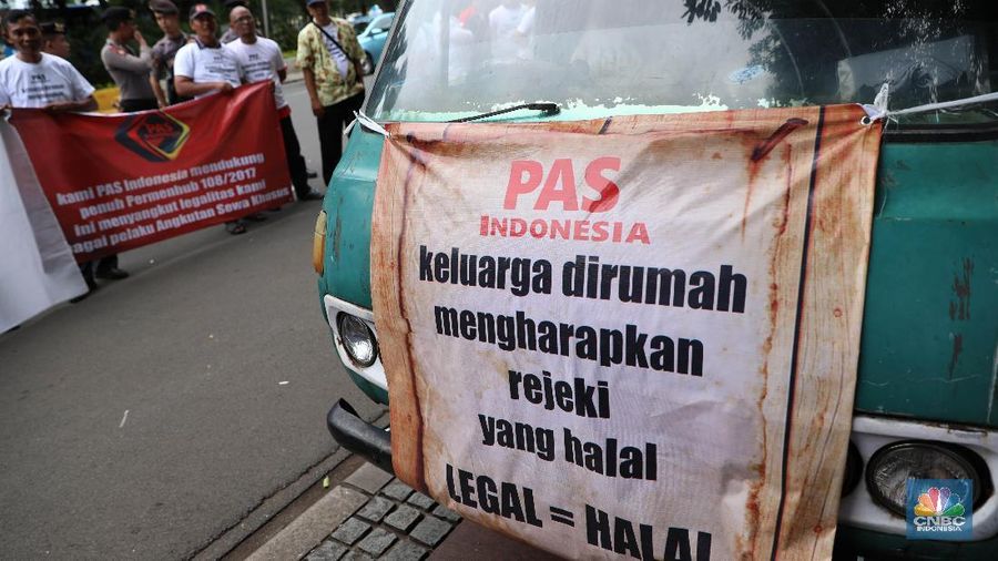 Aksi mendukung penuh permenhub No. 108 Tahun 2017 yang menyangkut legalitas sebagai pelaku angkutan sewa khusus.