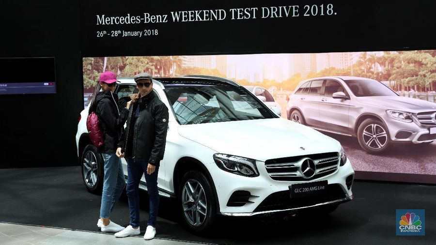 PT Mercedes-Benz Distribution Indonesia (MBDI) meluncurkan dua model terbaru di pekan ini, yaitu The new E 200 dan The new GLC 200 AMG Line.