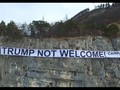 VIDEO: Spanduk Tolak Trump Dipasang Sepanjang Zurich-Davos