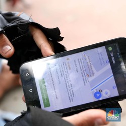 Pemerintah Akan Pajaki Grab Cs