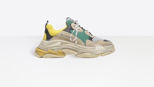 Pindahkan Pabrik Sneakers dari Italia ke China, Balenciaga Diprotes Pelanggan Pindahkan Pabrik Sneakers dari Italia ke China, Balenciaga Diprotes Pelanggan