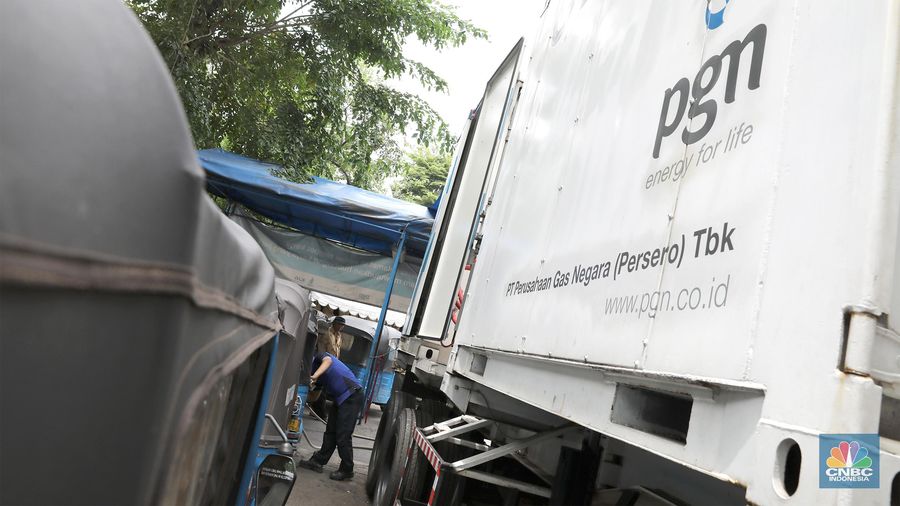 PT Perusahaan Gas Negara Tbk (PGAS)